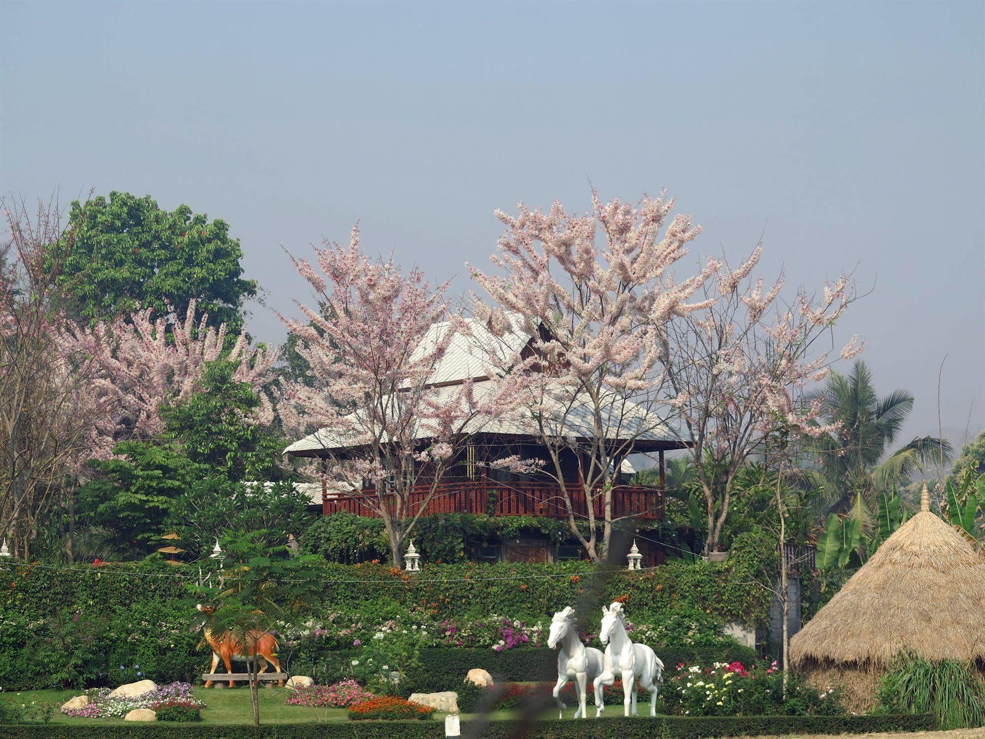 Phusanfah Resort Mae Taeng Eksteriør bilde